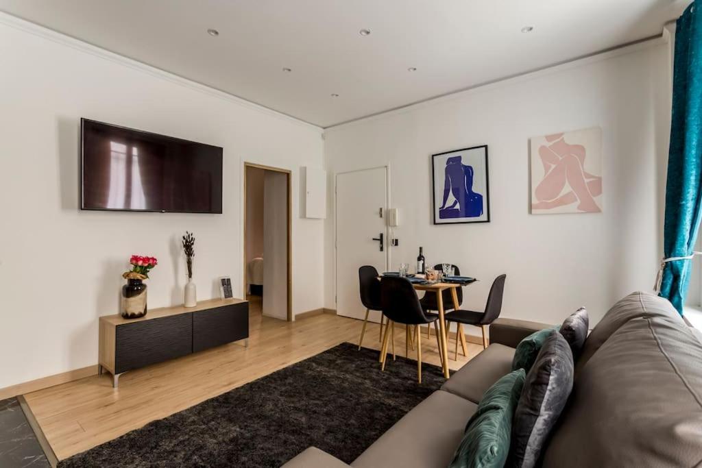 Suite Paris, Tour Eiffel, Champs Elysees Exterior photo