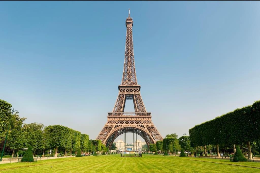 Suite Paris, Tour Eiffel, Champs Elysees Exterior photo