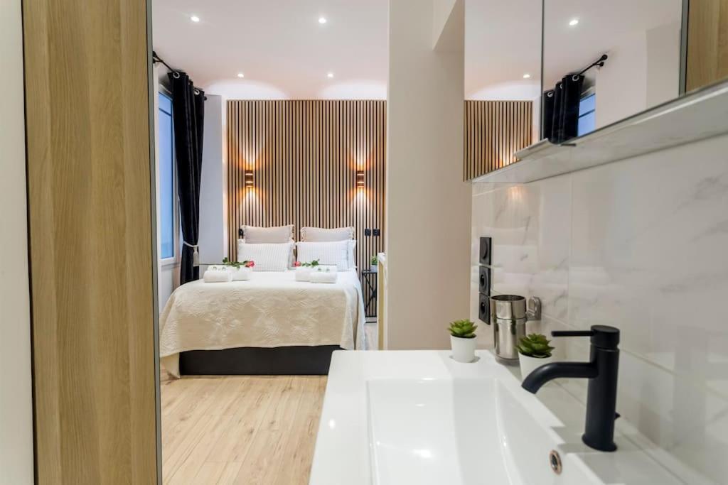 Suite Paris, Tour Eiffel, Champs Elysees Exterior photo